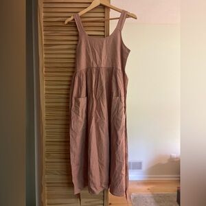 Little Cottonwood Women’s Linen Dress